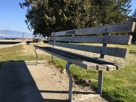 banc-dedicace-vancouver-memoire-plage.jpg